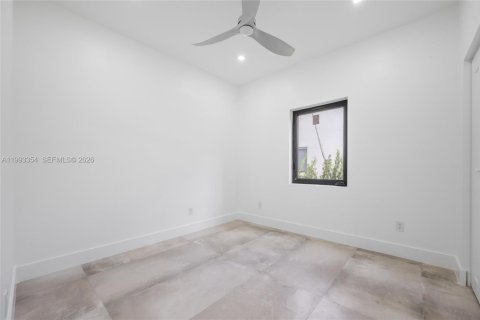 Casa en venta en Coral Gables, Florida, 4 dormitorios, 196.4 m2 № 2058163 - foto 24