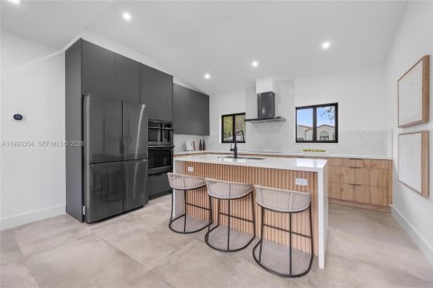 Casa en venta en Coral Gables, Florida, 4 dormitorios, 196.4 m2 № 2058163 - foto 6