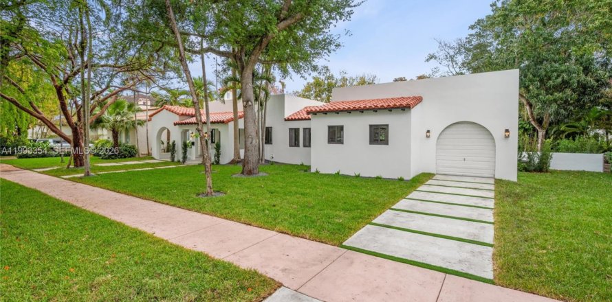 Casa en Coral Gables, Florida 4 dormitorios, 196.4 m2 № 2058163