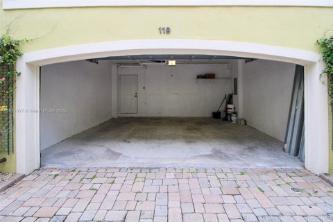 Touwnhouse à vendre à Miami, Floride: 2 chambres, 132.39 m2 № 1969640 - photo 30