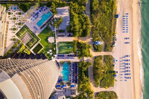 Condo in Bal Harbour, Florida, 3 bedrooms  № 1779735 - photo 2