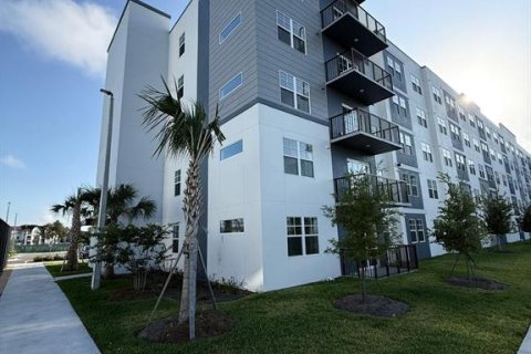 Condo in Orlando, Florida, 2 bedrooms  № 2148435 - photo 3