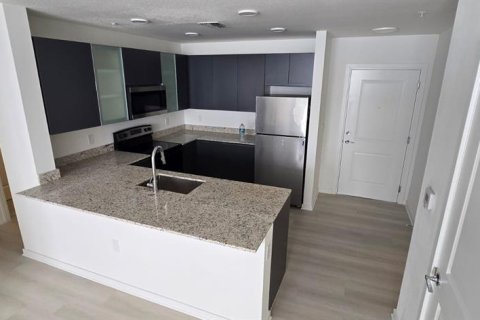 Condo in Orlando, Florida, 2 bedrooms  № 2148435 - photo 10