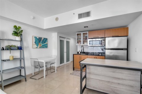 Condominio en venta en Miami, Florida, 37.25 m2 № 1811399 - foto 4