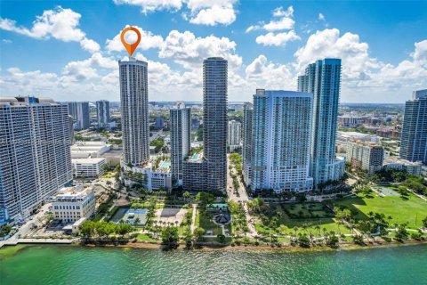 Condominio en venta en Miami, Florida, 37.25 m2 № 1811399 - foto 21