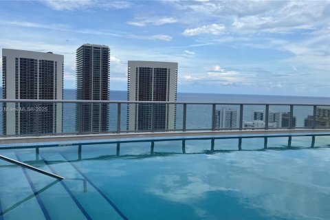 Copropriété à vendre à Hallandale Beach, Floride: 2 chambres, 94.76 m2 № 1961640 - photo 1