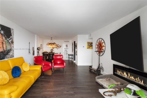 Condo in Aventura, Florida, 2 bedrooms № 2082653 - photo 3