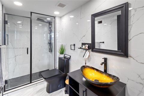 Condo in Aventura, Florida, 2 bedrooms № 2082653 - photo 15