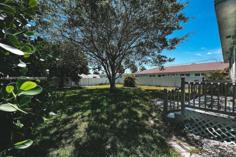 Купить виллу или дом в Холливуд, Флорида 2 спальни, 104.98м2, № 2015941 - фото 12