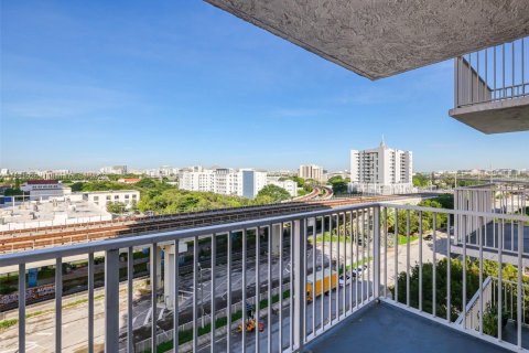 Condo in Miami, Florida, 2 bedrooms  № 1892249 - photo 20
