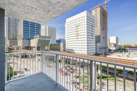 Condo in Miami, Florida, 2 bedrooms  № 1892249 - photo 19