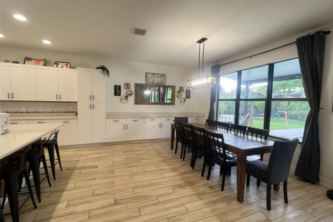 Villa ou maison à vendre à Westlake, Floride: 4 chambres № 1987689 - photo 13