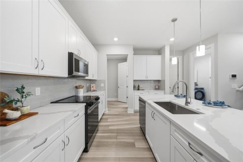 Adosado en venta en Wesley Chapel, Florida, 3 dormitorios, 198.07 m2 № 2151553 - foto 5