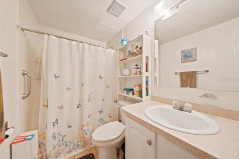 Villa ou maison à vendre à Tampa, Floride: 3 chambres, 122.82 m2 № 2390736 - photo 22