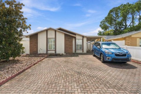Villa ou maison à vendre à Tampa, Floride: 3 chambres, 122.82 m2 № 2390736 - photo 26