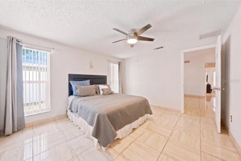 Villa ou maison à vendre à Tampa, Floride: 3 chambres, 122.82 m2 № 2390736 - photo 10