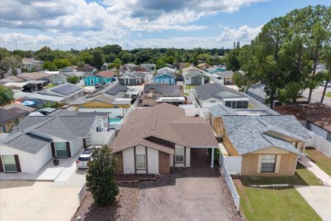 Villa ou maison à vendre à Tampa, Floride: 3 chambres, 122.82 m2 № 2390736 - photo 30