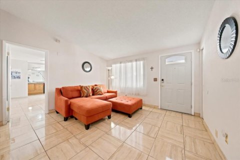 Villa ou maison à vendre à Tampa, Floride: 3 chambres, 122.82 m2 № 2390736 - photo 5