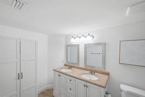 Townhouse in Palm Beach Gardens, Florida 3 bedrooms, 118.54 sq.m. № 2338073 - photo 26