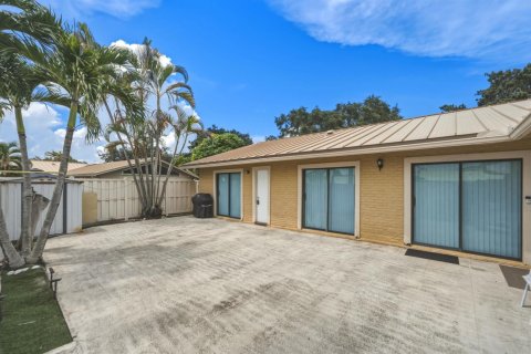 Townhouse in Palm Beach Gardens, Florida 3 bedrooms, 118.54 sq.m. № 2338073 - photo 6