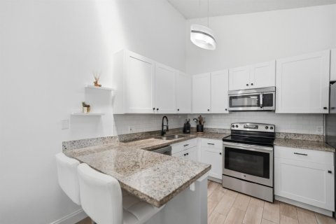 Townhouse in Palm Beach Gardens, Florida 3 bedrooms, 118.54 sq.m. № 2338073 - photo 15