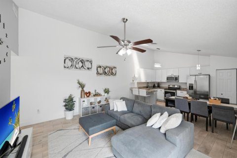 Townhouse in Palm Beach Gardens, Florida 3 bedrooms, 118.54 sq.m. № 2338073 - photo 17