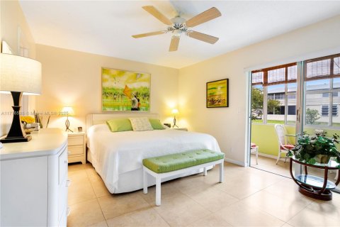 Condo in West Palm Beach, Florida, 1 bedroom  № 1868446 - photo 8