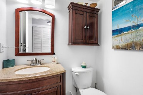 Condo in West Palm Beach, Florida, 1 bedroom  № 1868446 - photo 7
