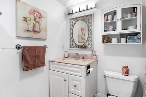 Condo in West Palm Beach, Florida, 1 bedroom  № 1868446 - photo 9