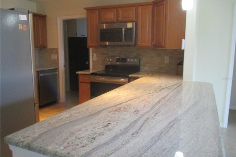 Villa ou maison à louer à Sun City Center, Floride: 2 chambres, 140.84 m2 № 2422749 - photo 5
