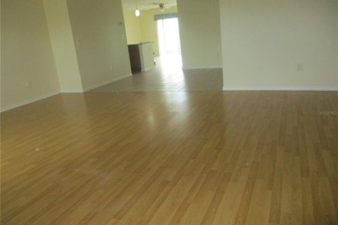 Villa ou maison à louer à Sun City Center, Floride: 2 chambres, 140.84 m2 № 2422749 - photo 3