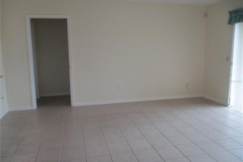 Villa ou maison à louer à Sun City Center, Floride: 2 chambres, 140.84 m2 № 2422749 - photo 11