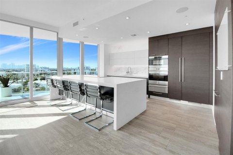 Condo in Fort Lauderdale, Florida, 3 bedrooms  № 2003431 - photo 27