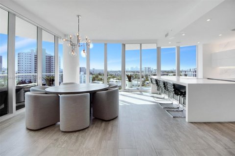 Condo in Fort Lauderdale, Florida, 3 bedrooms  № 2003431 - photo 29