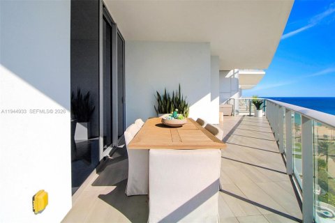 Condo in Fort Lauderdale, Florida, 3 bedrooms  № 2003431 - photo 24