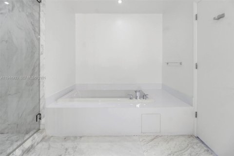 Condo in Fort Lauderdale, Florida, 3 bedrooms  № 2003431 - photo 20