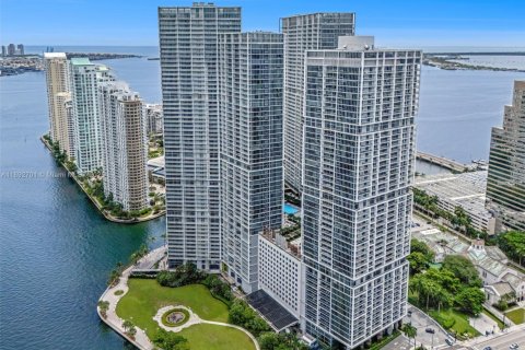 Copropriété à louer à Miami, Floride: 3 chambres, 169.55 m2 № 1946413 - photo 17