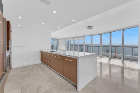 Copropriété à louer à Miami, Floride: 3 chambres, 169.55 m2 № 1946413 - photo 4