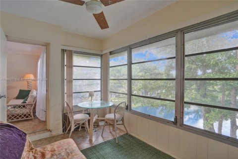 Condominio en venta en Lauderdale Lakes, Florida, 1 dormitorio, 63.55 m2 № 1714093 - foto 21
