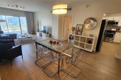 Condo in Sunny Isles Beach, Florida, 1 bedroom  № 1809594 - photo 7