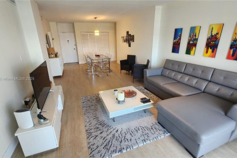 Condo in Sunny Isles Beach, Florida, 1 bedroom  № 1809594 - photo 5