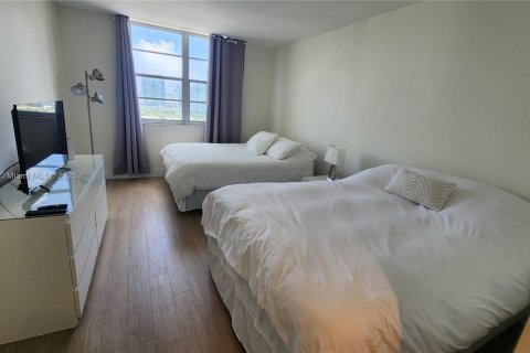 Condo in Sunny Isles Beach, Florida, 1 bedroom  № 1809594 - photo 22