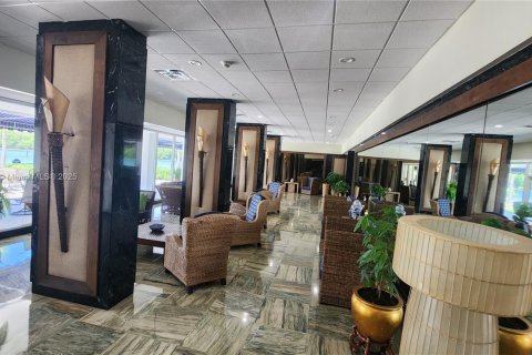 Condo in Sunny Isles Beach, Florida, 1 bedroom  № 1809594 - photo 30