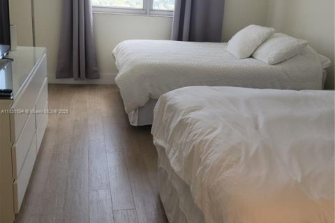 Condo in Sunny Isles Beach, Florida, 1 bedroom  № 1809594 - photo 18