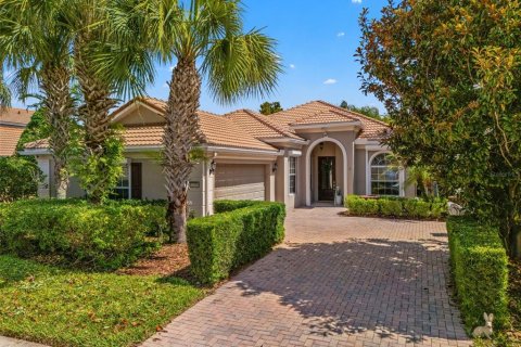 House in Orlando, Florida 3 bedrooms, 186.27 sq.m. № 2323997