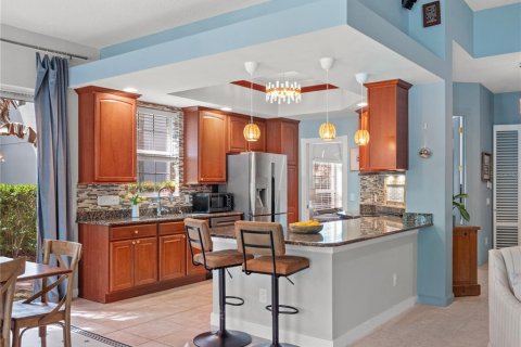 House in Orlando, Florida 3 bedrooms, 186.27 sq.m. № 2323997 - photo 6