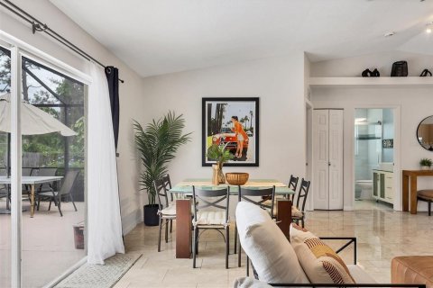House in Sarasota, Florida 3 bedrooms, 116.41 sq.m. № 2150716 - photo 19