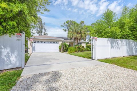 Casa en Sarasota, Florida 3 dormitorios, 116.41 m2 № 2150716