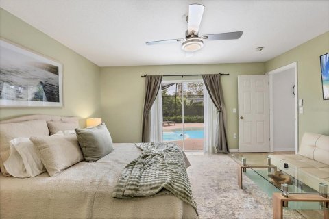 House in Sarasota, Florida 3 bedrooms, 116.41 sq.m. № 2150716 - photo 21