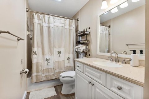 Villa ou maison à vendre à Sarasota, Floride: 3 chambres, 112.41 m2 № 2399243 - photo 23